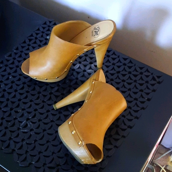SM New York Shoes - Women Clogs